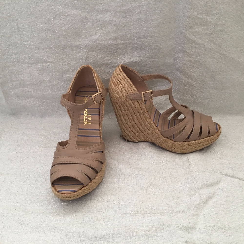 Splendid Platform Sandals with Straw Heel & Strap